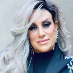 Headshot of Niki Lannigan