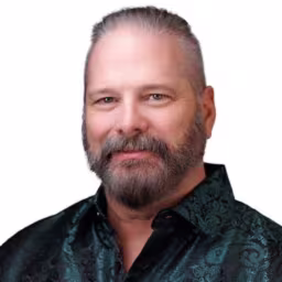 Headshot of Rob Lannigan